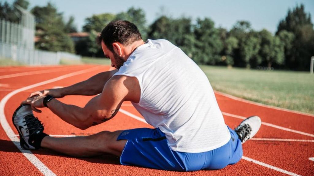 Calienta e hidrátate para correr 
